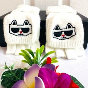 KARL LAGERFELD ~ Cozy Off-White Gloves with Cat Design Fold Over Finger Cover